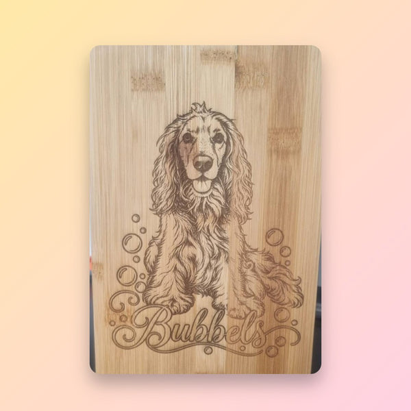 Bamboe snijplank met gegraveerde hond