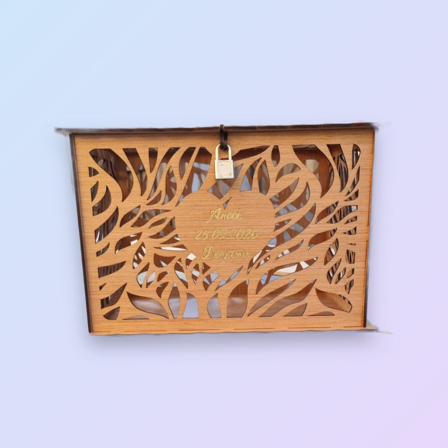 Houten kaartenkist met boommotief en slotje