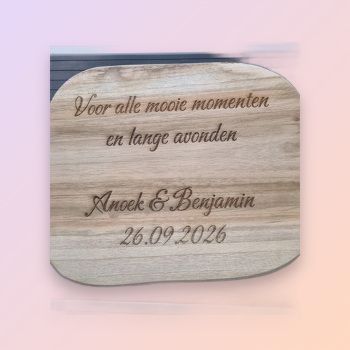 Borrelplank met gravure
